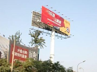 弥勒户外广告怎么做才能让人一眼记住？